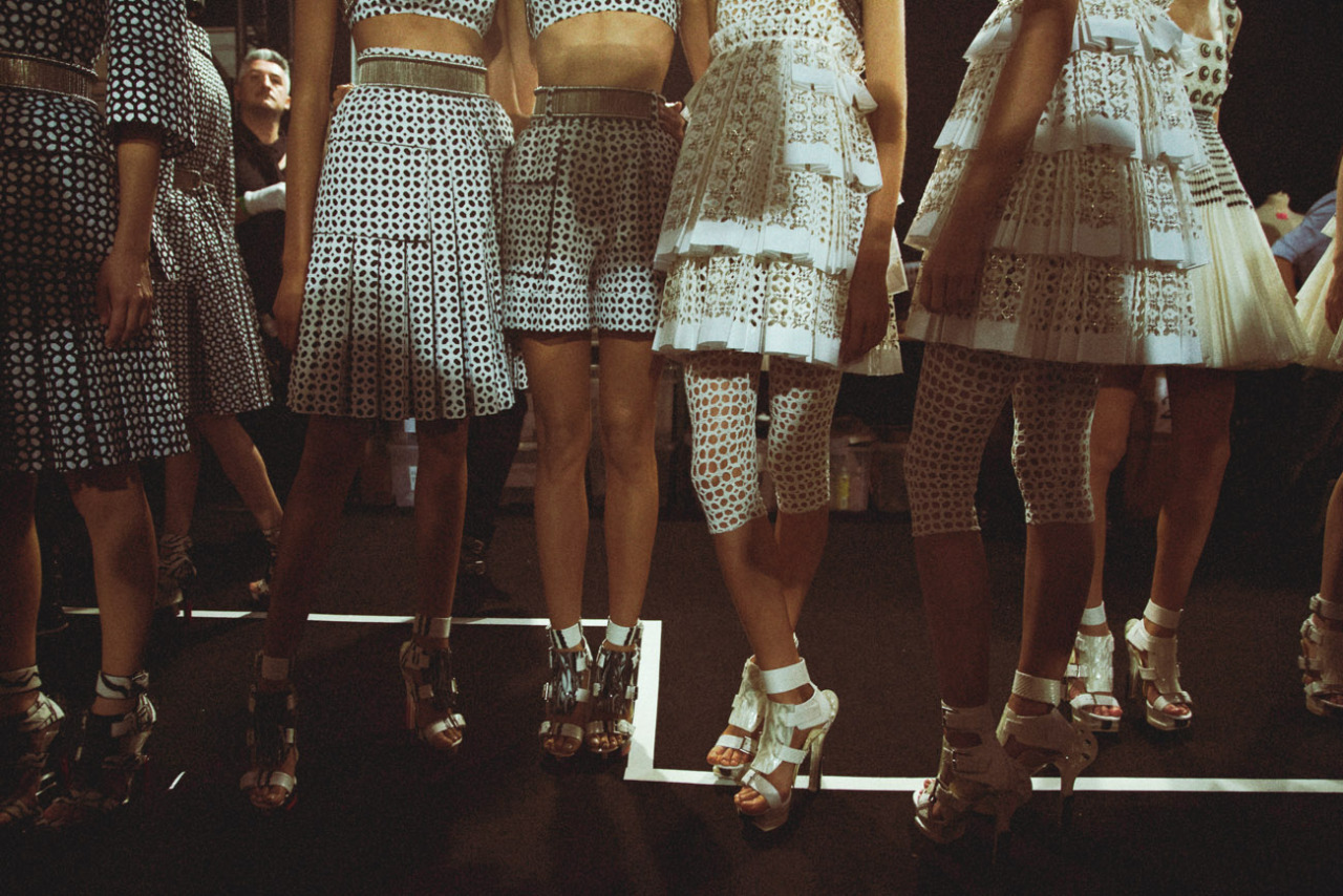leacolombo:   Alexander Mcqueen SS14 by Lea Colombo