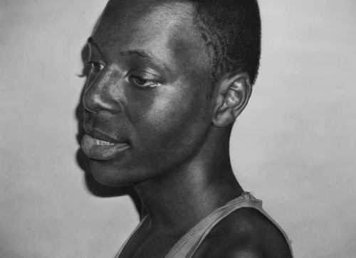 dynamicafrica: unicorn-meat-is-too-mainstream: British-Nigerian sketch artist Kevin Okafor photogra