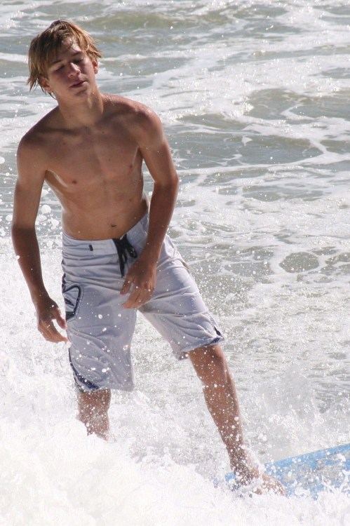 boyzwhat:  æ♥    