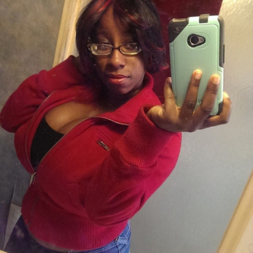 tittyfuckingking:  http://tittyfuckingking.tumblr.com/ adult photos