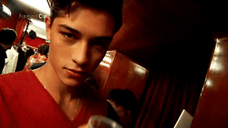 Cleo Gif Hunts Francisco Lachowski Gifs