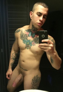 pimpy805:  latindude54:  The things I want to do with him 😈  Looks juicy 