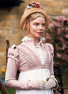fallenvictory:  “Several designs, such as Emma’s pale pink spencer jacket, are