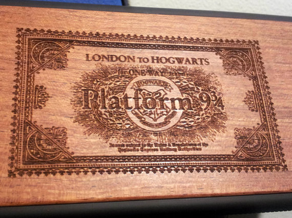 wickedclothes:  Hogwarts Express Phone CaseThis phone case will make sure you never