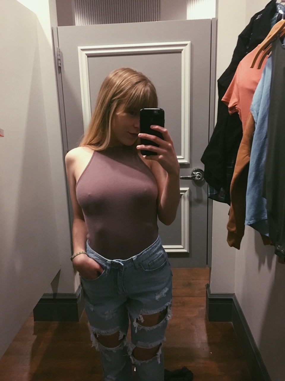 vustere:hi tumblr, have these pics of me trying on bodysuits