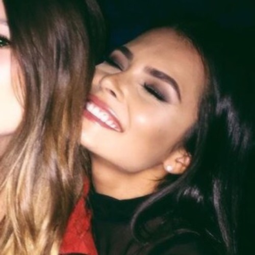Alana Campos +if u use or save like or reblog+  no words for hersem palavras pra ela