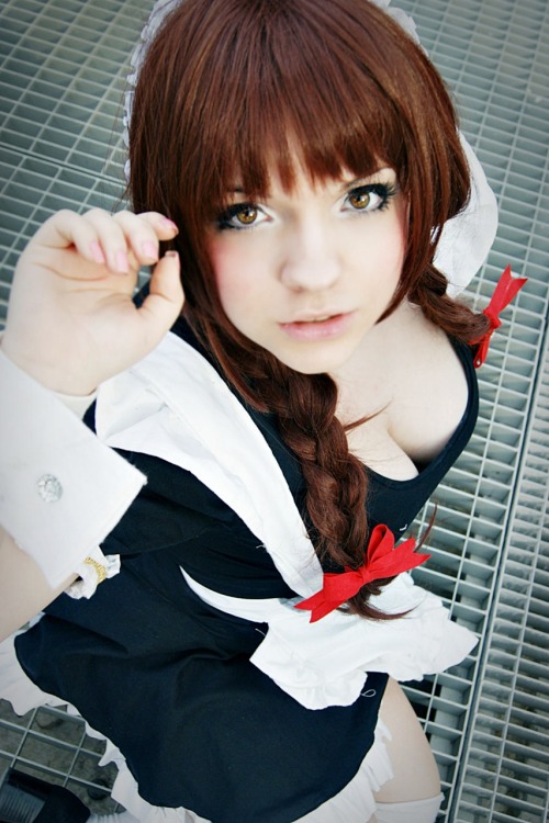 dirty-gamer-girls:  Queens Blade - Melona Maid by JessicaUshiromiyaSanCheck out http://dirtygamergirls.com for more awesome cosplay(Source: rinamx.deviantart.com)