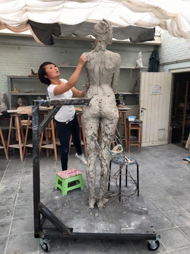 my-weeping-id:Artist - Luo Li RongWe could admire for hours on end Luo Li Rong&rsquo;s contemporary sculptures! Luo Li Rong is a Chinese artist living in Belgium.The artist is mainly inspired by European Renaissance and baroque artists. We can easily