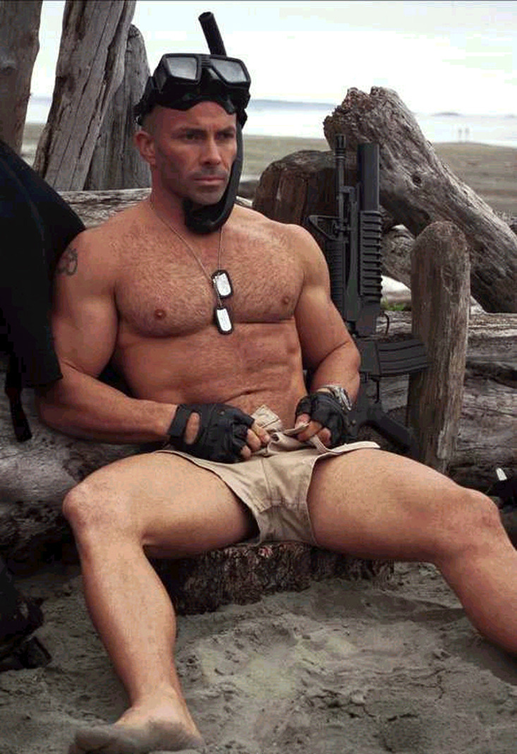 joemalone:  David Austin aka Jake Stockman part. 7  Awesome set - the first pic has