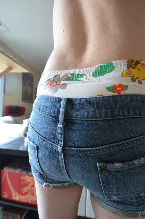 for-the-love-of-kink: Because really short shorts can’t do much to hide diapers, but they make