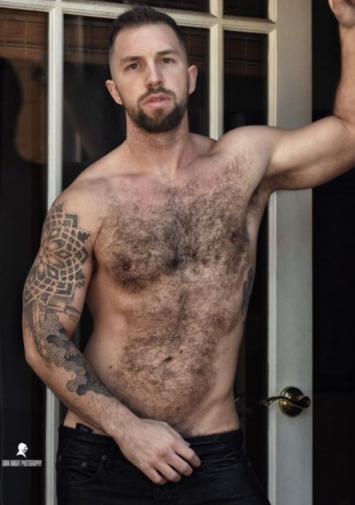 sexy-furry-men:  Matt McNally 