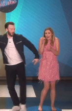 collisionofdcandmarvel:  Chris Evans giving Elizabeth Olsen a lap dance on the Ellen ShowBONUS!!!Chris & Elizabeth’s faces during the “lap dance”