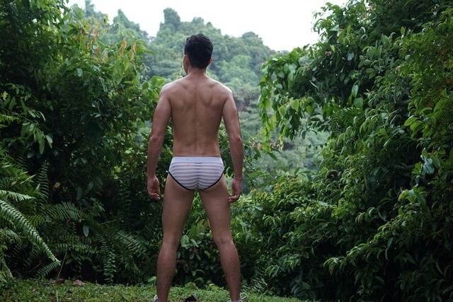 cutiewithahotbootie:  intensidadmasculina:  🤤  Sweet! He compiled my photos 😍