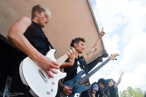 mand-ers:  Warped Tour ‘13: Crown The Empire adult photos