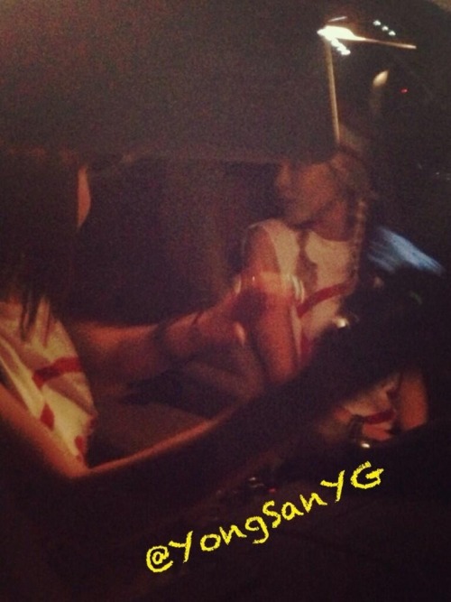 lp2ne1:Fantaken — 130804 SsangPark TV filming in Dara TaxiSource/credit as marked