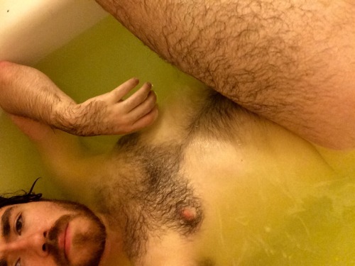 chalkycandy:  if this were a video game, I’d be taking damage from this water  bath bombs are weird
