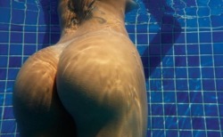 Underwater Sexy GIFs 