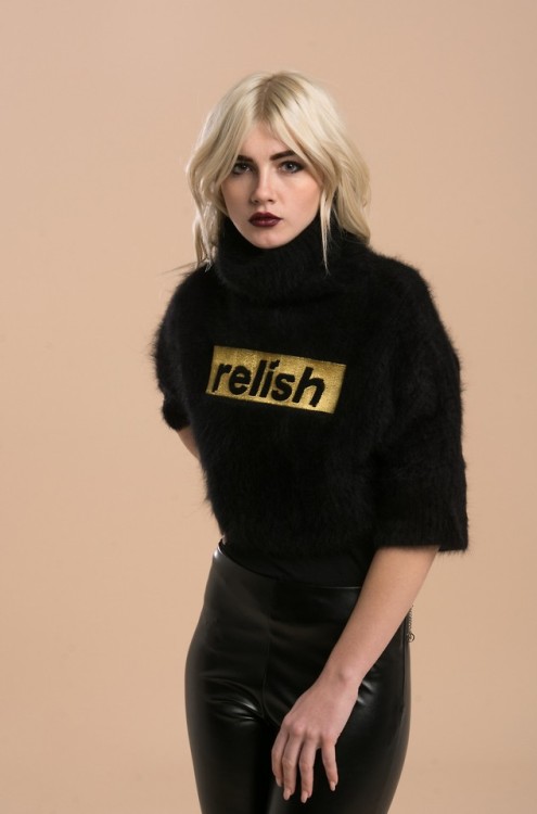 www.relish.it/maglia-corta-in-mohair-relish-lurex-oro.html#