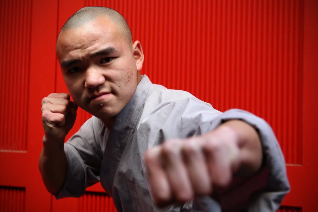 feiyueloplainshoes:  The world famous shaolin monks come to london’s Chinatown!