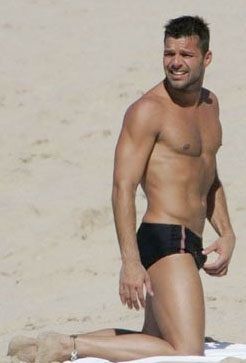 lamarworld1:(PT.2) Ricky Martin bulge &amp; cakes