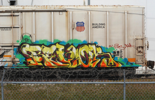 betterrun-shop:Rolling  REVOKhttp://funk-stars.tumblr.com/
