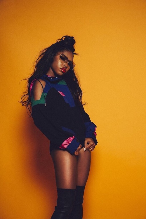 iamchinyere:  lifelovemusiq:  Ryan Destiny x GaloreHailing from Detroit and one the leading ladies on Fox’s “Star,” Ryan Destiny is officially our new young Hollywood obsession.Not only are we green with envy over her chilled out style and adorable
