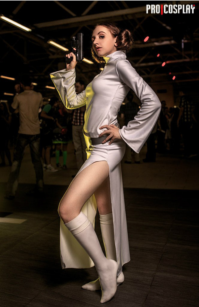 jedi4life:  Princess Leia Organa Starcon by ~Haruhi-tyan 