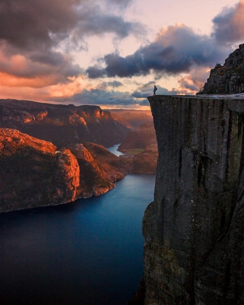 Epic view from Preikestolen⠀ Photo by @nomadlad ⠀ 