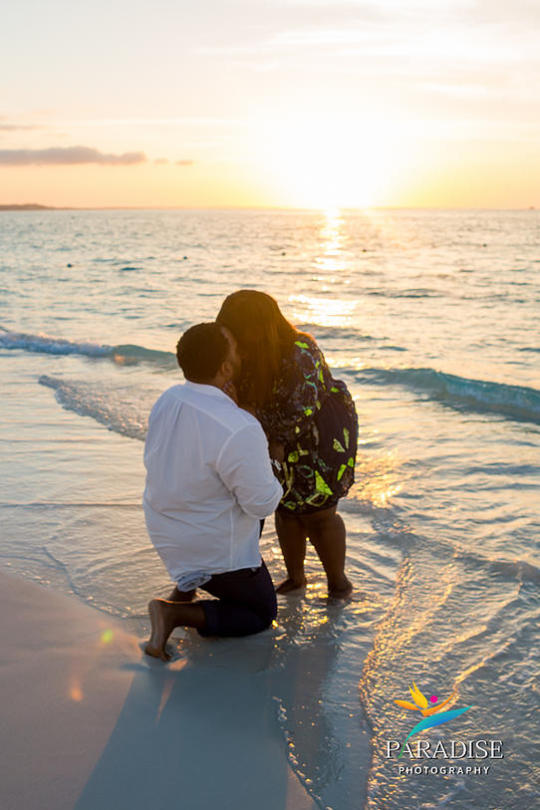 GETTING ENGAGED IN TURKS & CAICOS porn pictures