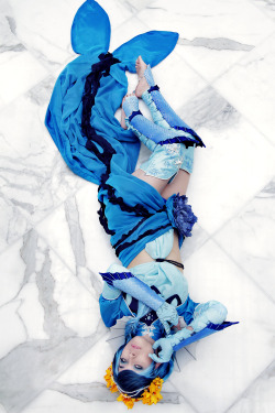 titansofcosplay:  Gijinka Vaporeon by JobieleePhotos by ChezPhotoBased upon designs by Cowslip’s GijinkaDexPhotos Submitted by Cosplayer