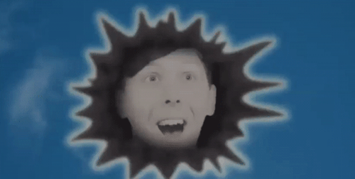 Q: How Does AmazingPhil Cut His Hair? 