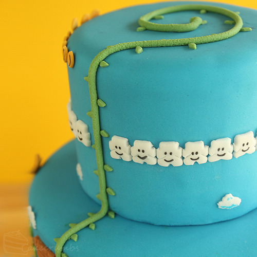 martinekenblog:  Super Mario. Bros Cake by Cakecrumbs 