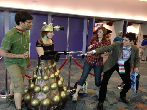 p0wersurg3: Pictures of myself in 11th Doctor cosplay at Wondercon with various celebrities ad fello