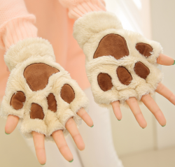 kawaiiteatime:  cat paw gloves Use the code