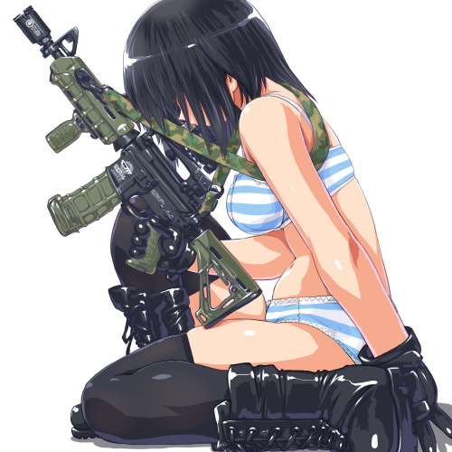 chicks with guns~ <3