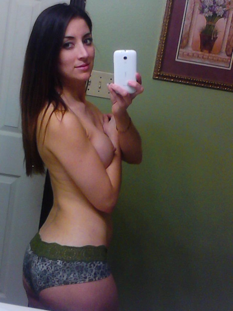 yummyamateursluts69:  Yummy Amateur Sluts - Also on Twitter - Free Video Chat