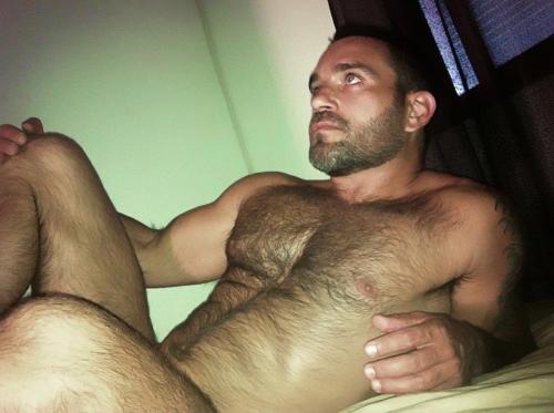 feralfuckers:  File under “sop him up with a biscuit”