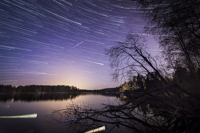 spacettf:  Tähtiviiruja Juurusveden yllä by Janne. on Flickr. 