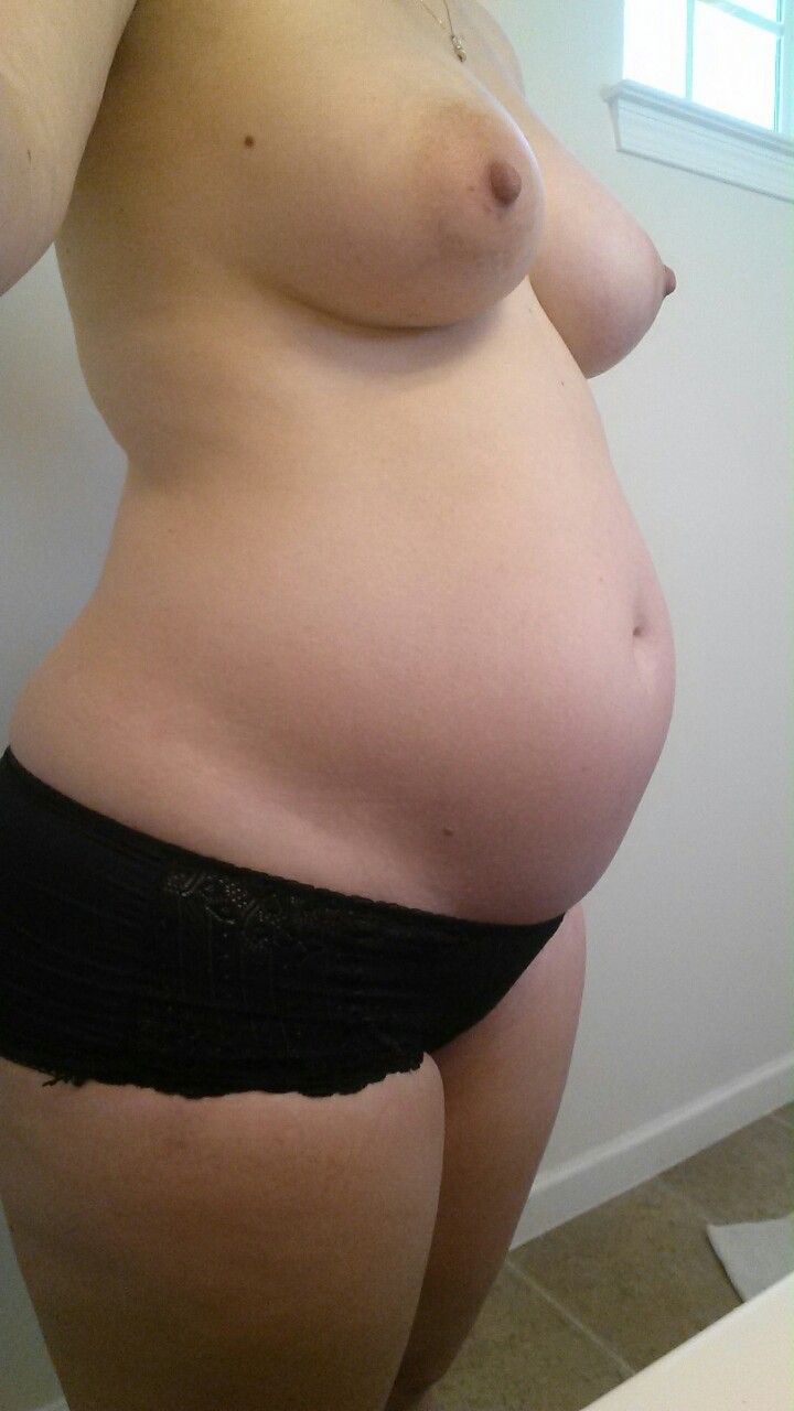 nerdynympho87:  Geez I’m big already.  