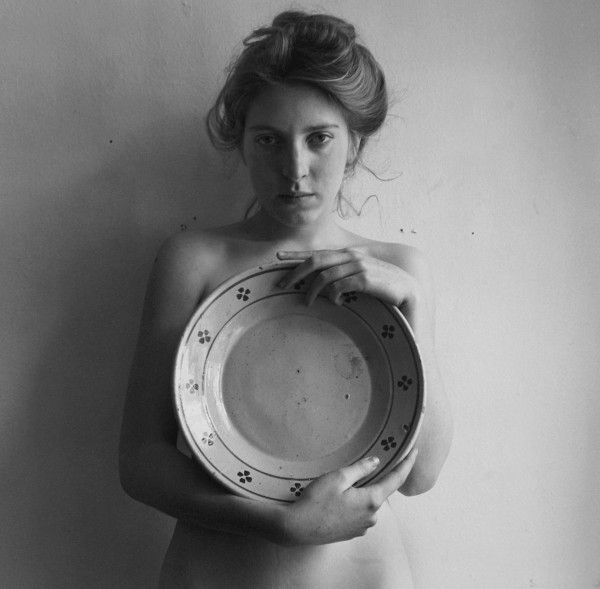 hauntedbystorytelling:    Stephan Brigidi :: Woman with large plate, Rome, 1978 [model:
