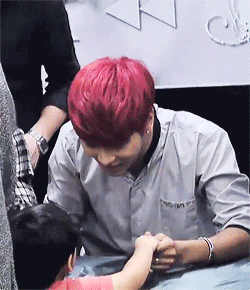 richboychen-deactivated20130930:  Hakyeon's cute little fan ( ´ ▽ ` )ﾉ*:・ﾟ✧