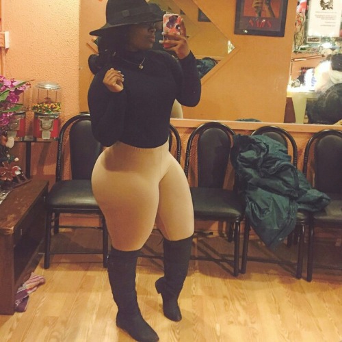 dsgaflboi: bruh-in-law: Geovonie  SHEESH