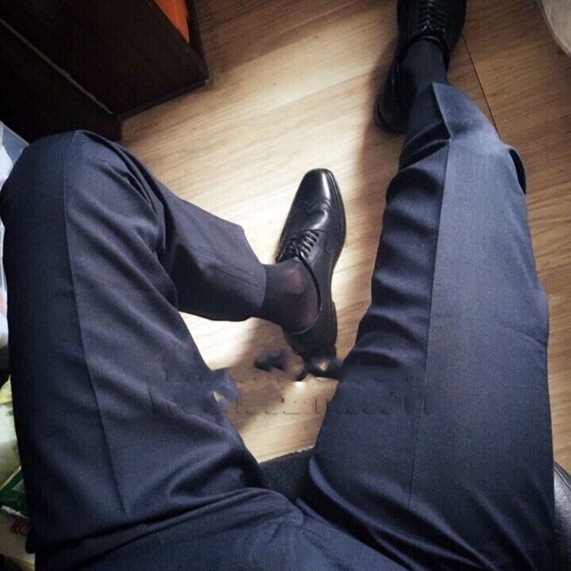 big-asian-dicks:  twhornyboy:  也太大了吧   BoysMakeCash.com