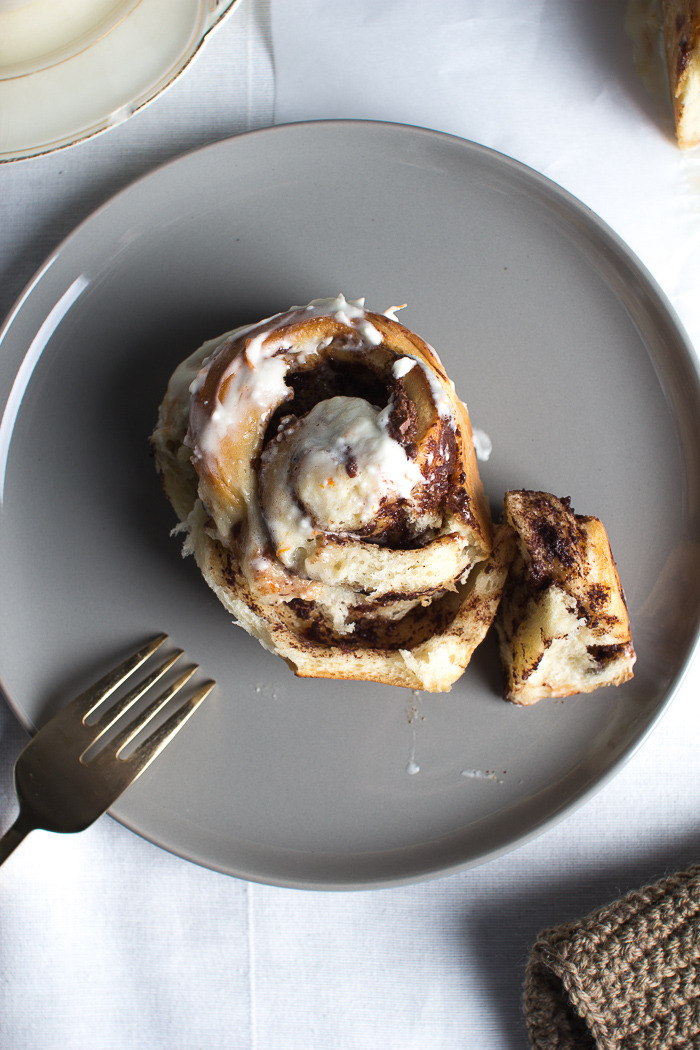 sweetoothgirl:    CHOCOLATE PULL APART ROLLS  
