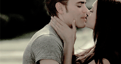 osnapitzstydia:  I met a girl. We talked. It was epic. Then the sun came up and reality set in. Well