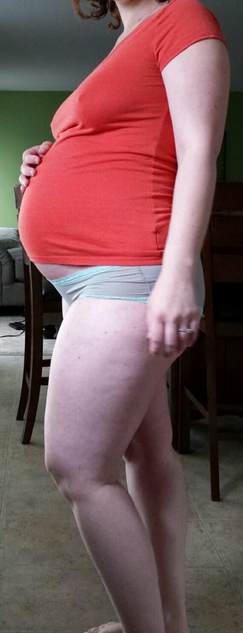 nerdynympho87:  Who wants to rub my belly today? Show me your love by using my link!