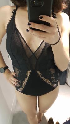 Submit your own changing room pictures now! Heya, first post