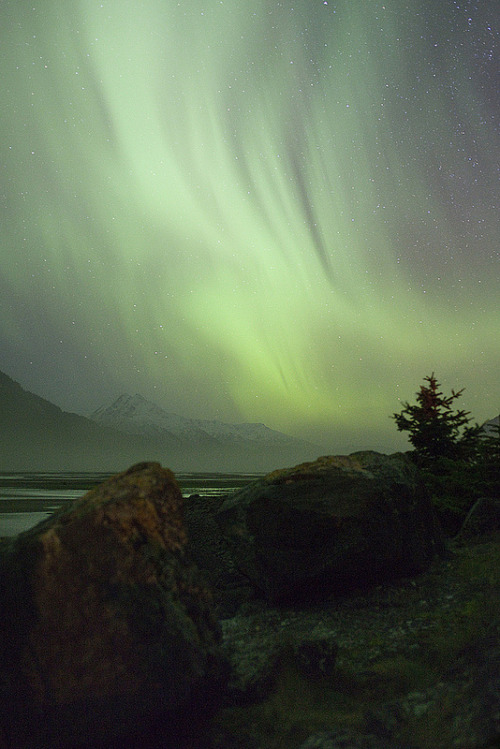 intothegreatunknown:  (By Gabriel Lakey)