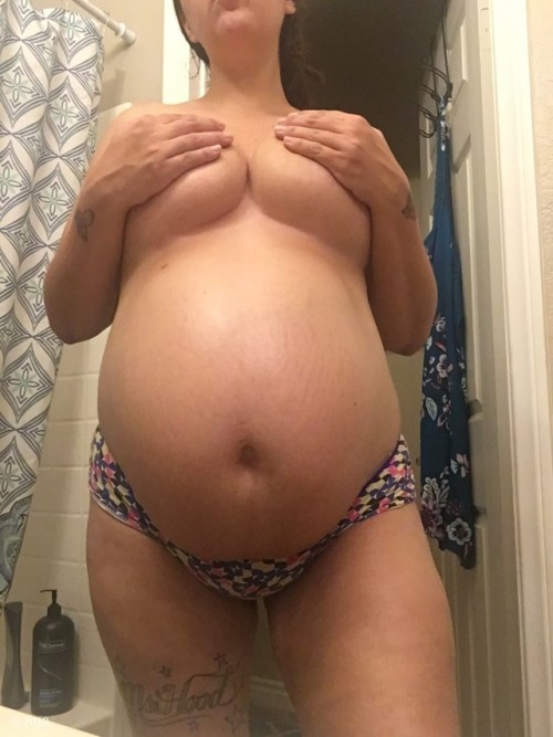 PreggoLove22