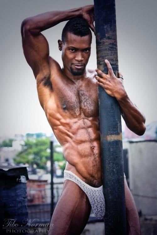 jasehouston:  poppasplayground:  #HappyThanksgiving from your #hot, hung #homie from #ThickDICKThursday @BubblePOPPA  Yuck